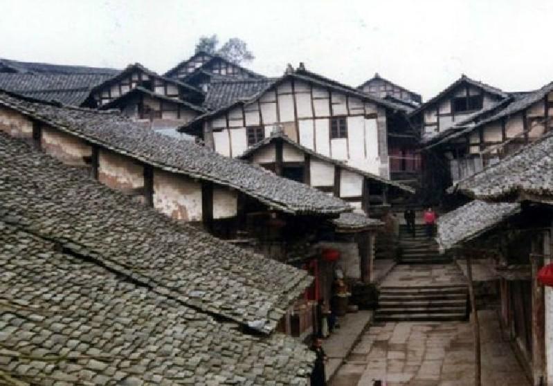 废弃洞穴逃生