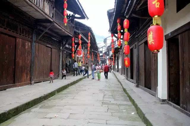 中国狮子联会四川凤凰服务队成立庆典在达举行